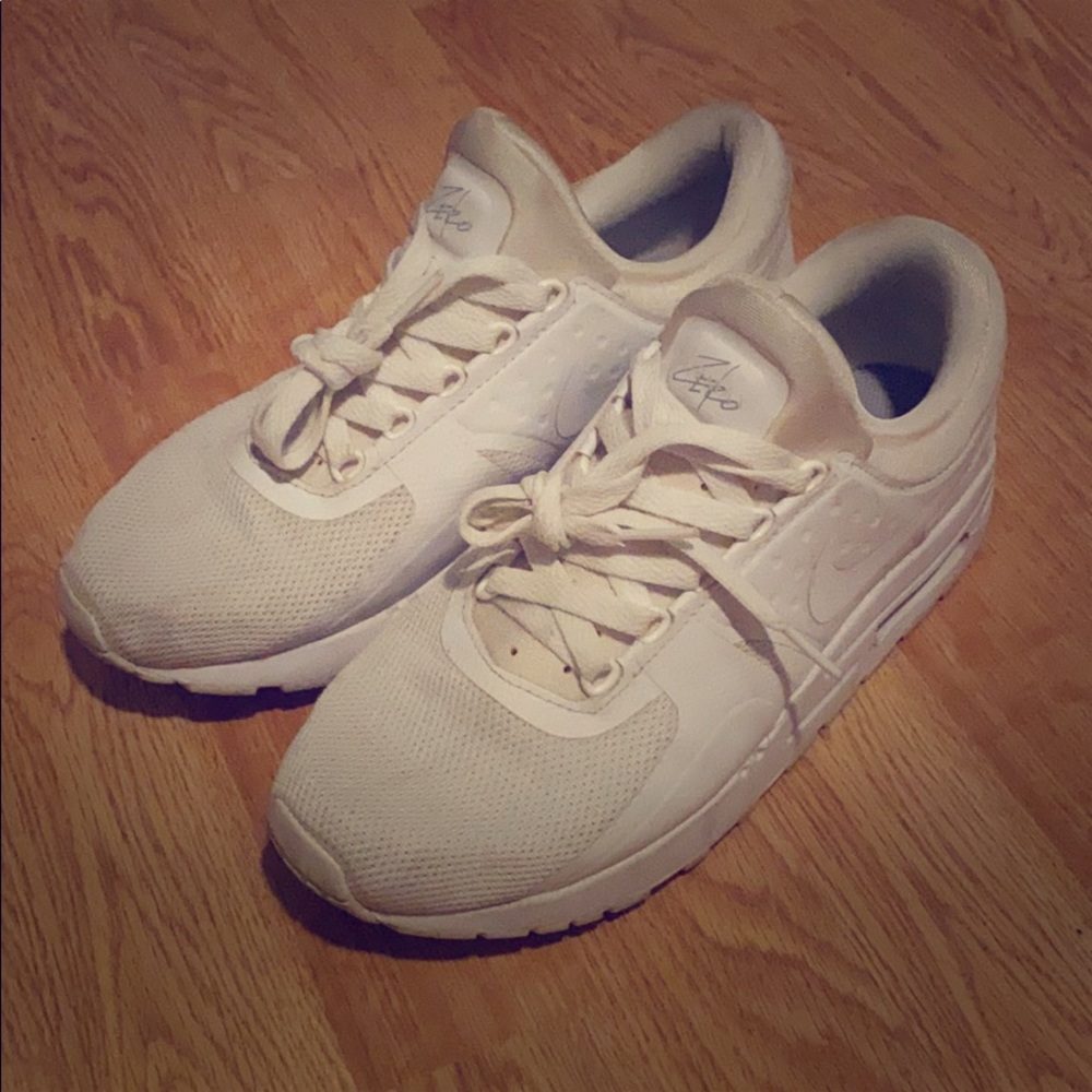 Nike air max’s zero